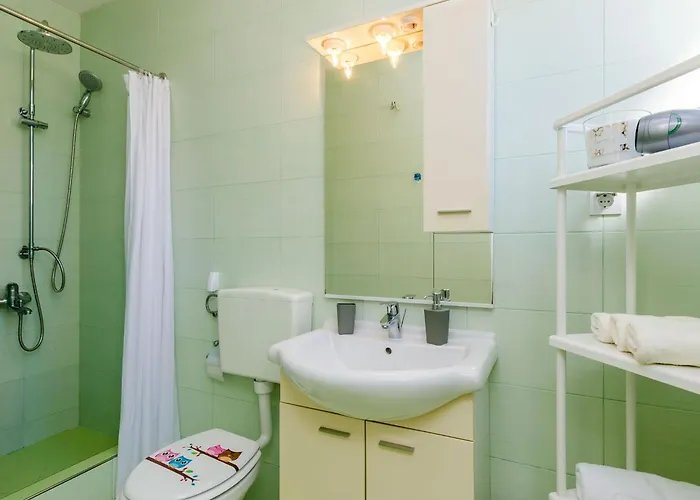 Knego - One Bedroom With Balcony And Sea View *