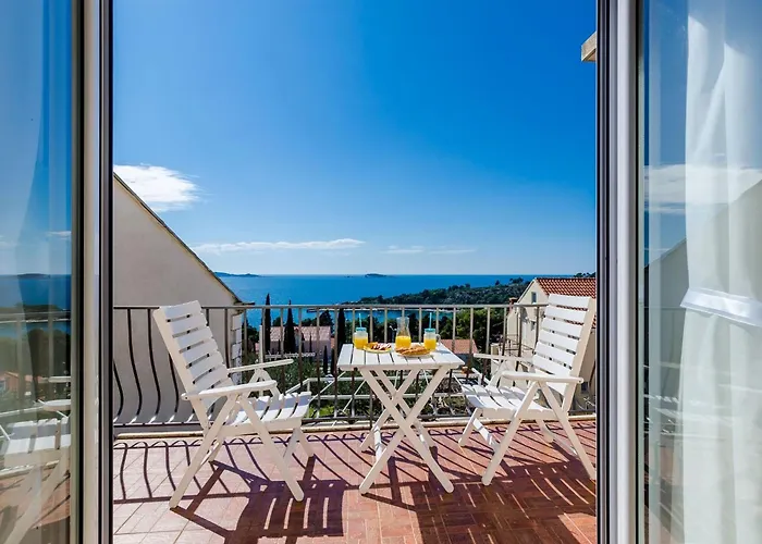 Knego - One Bedroom With Balcony And Sea View