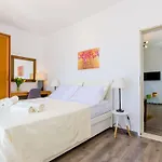 Knego - One Bedroom With Balcony And Sea View *