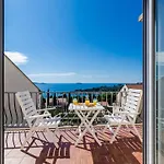 Knego - One Bedroom With Balcony And Sea View