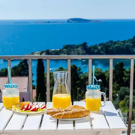 Knego - One Bedroom With Balcony And Sea View Apartment *