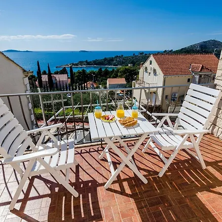 Apartment Knego - One Bedroom With Balcony And Sea View