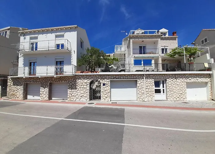 公寓 Knego - One Bedroom With Balcony And Sea View 米利尼